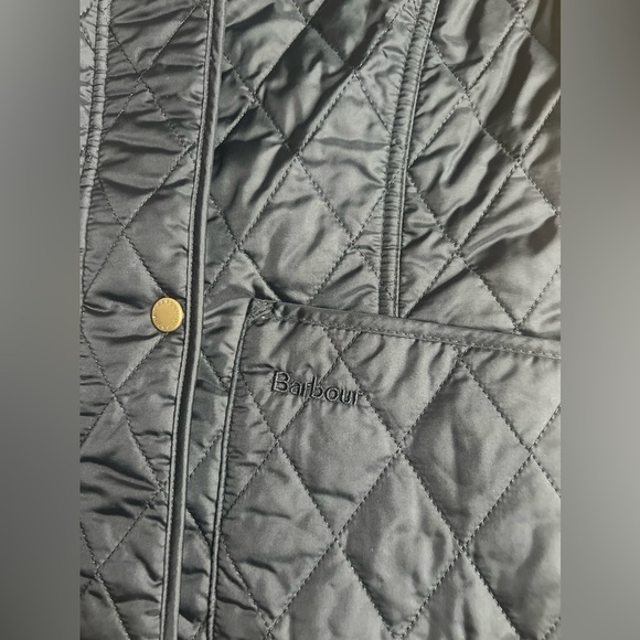 Barbour Summer Liddesdale Gilet Vest Quilted With Custom Real Estate Embroidery - Picture 8 of 13